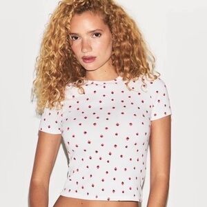 SKIMS Snow Strawberry Crewneck T-Shirt white size xs strawberries